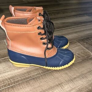 Like New Khombu Montana Duck Boots 2